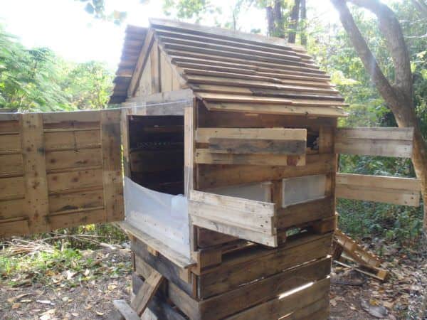 Pallet Chicken Coop Animal Pallet Houses & Pallet Supplies 
