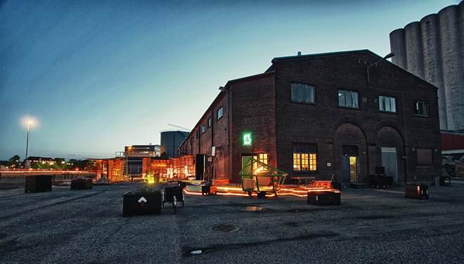 Pallet Installation: Platform 4 Pallet Store, Bar & Restaurant Decorations Pallet Installation: Platform 4 Pallet Store, Bar & Restaurant Decorations