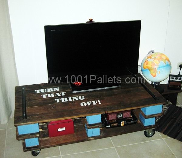 Pallet Tv Table Pallet TV Stands & Racks 