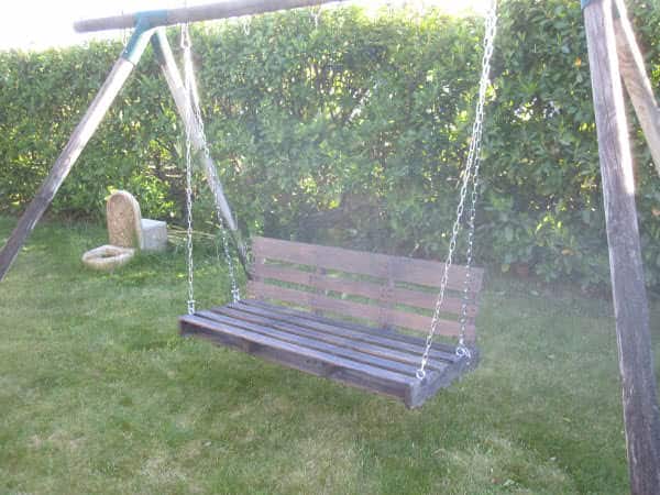 Garden Swing Armchair Made With Upcycled Pallet Pallet Benches, Pallet Chairs & Stools 