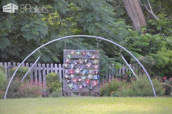 Garden Art – Skid Can Jump Other Pallet Projects Pallets in the Garden 
