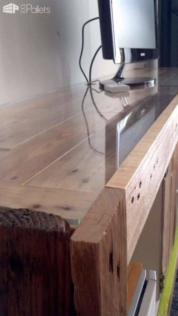 Ikea Hacking With Pallets: Expedit Pallet TV Stand & Rack 2013-07-25_17-30-17_718