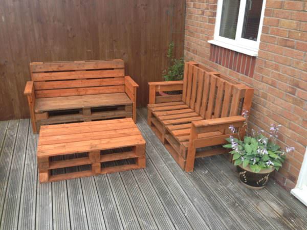 Garden Pallet Benches & Pallet Coffee Table Pallet Benches, Pallet Chairs & Stools Pallet Desks & Pallet Tables 