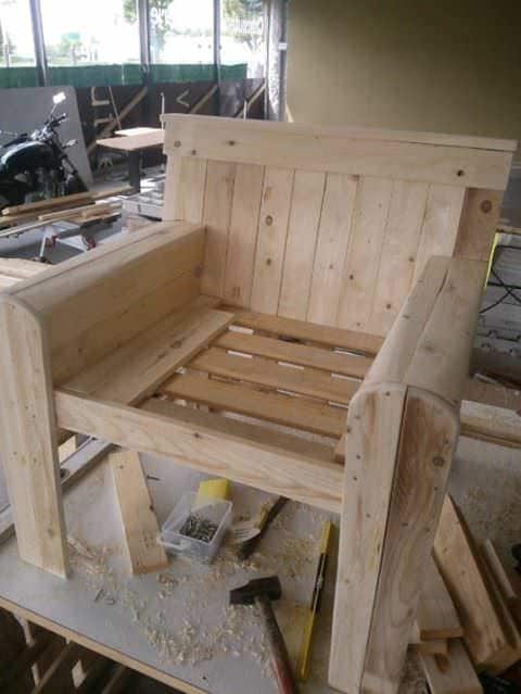 Pallet Armchair Pallet Benches, Pallet Chairs & Stools 4