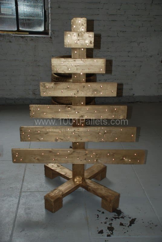 Workbench, Sofa &amp; Christmas Tree: All Made From Wooden 