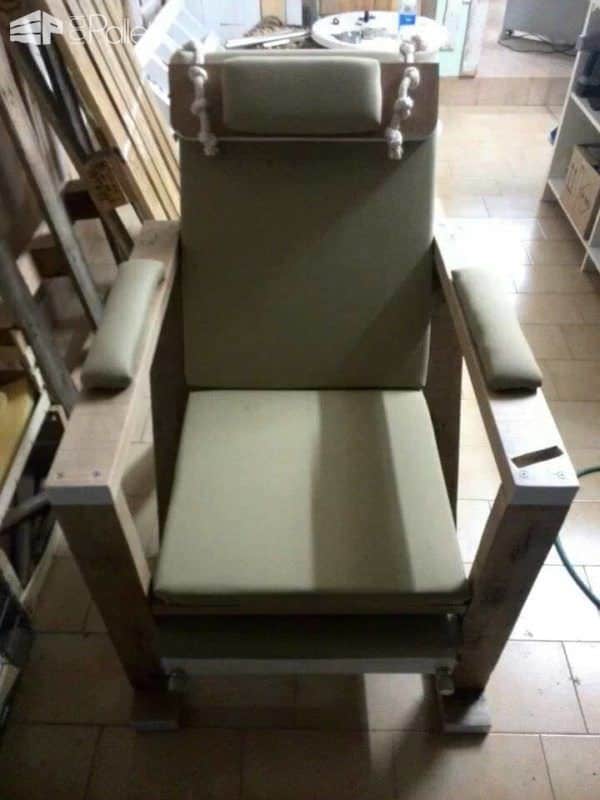 Pallet Relax Sofa Pallet Benches, Pallet Chairs & Stools Pallet Relax Sofa Pallet Benches, Pallet Chairs & Stools