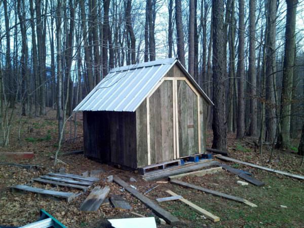Pallet Shed Pallet Sheds, Pallet Cabins, Pallet Huts & Pallet Playhouses IMG_20131115_160324