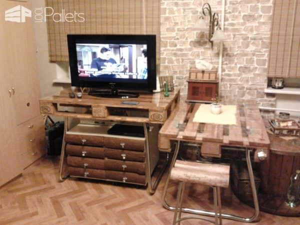 Estonian Pallet Tables & Shelf Pallet Desks & Pallet Tables Pallet Shelves & Pallet Coat Hangers 
