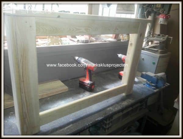 Radiator Cover From Pallet Wood Pallet Walls & Pallet Doors 2014-05-006