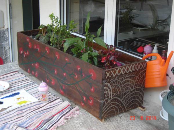 Planter Box From Recycled Pallets Pallet Planters & Compost Bins 011