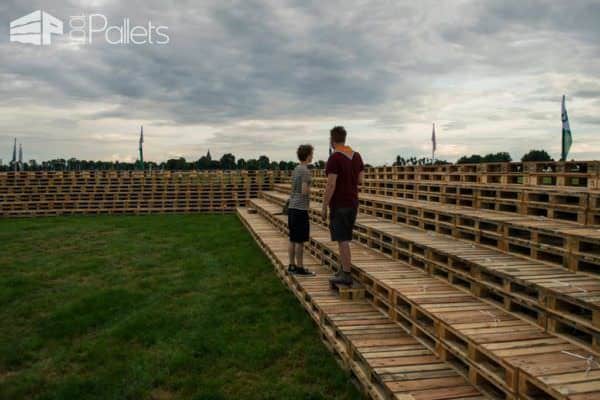 Fire Pit Made Out Of 3000 Wooden Pallets Pallet Floors & Decks 10271265_816150171749269_2252157956649692686_o