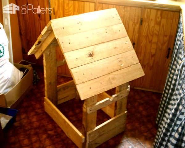 Garden Decorations Made From Pallet Wood Pallets in the Garden 