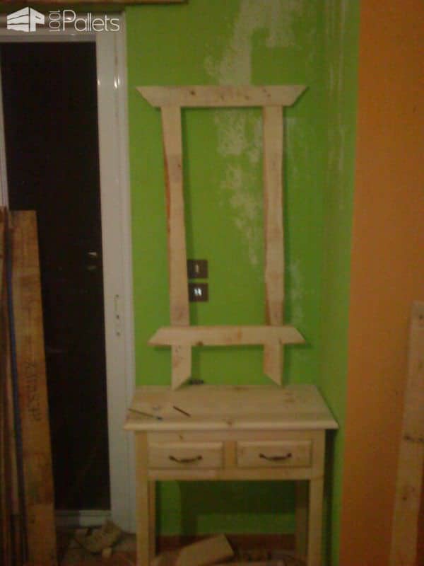 Pallet Makeup Table With Mirror Pallet Desks & Pallet Tables Pallet Home Accessories 