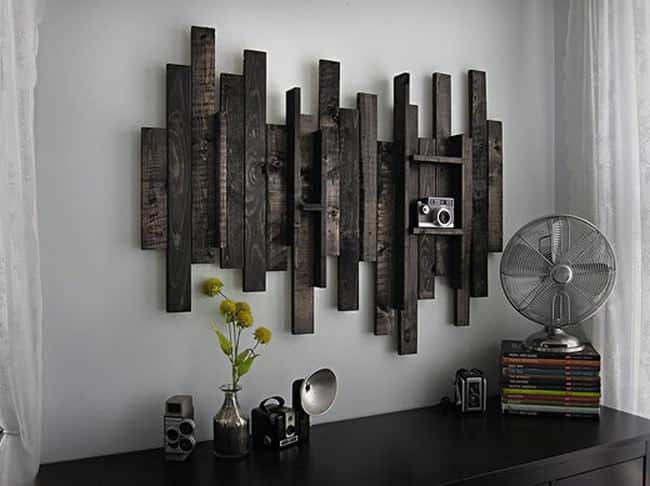 Wall Decor Idea From Pallet Wood • 1001 Pallets