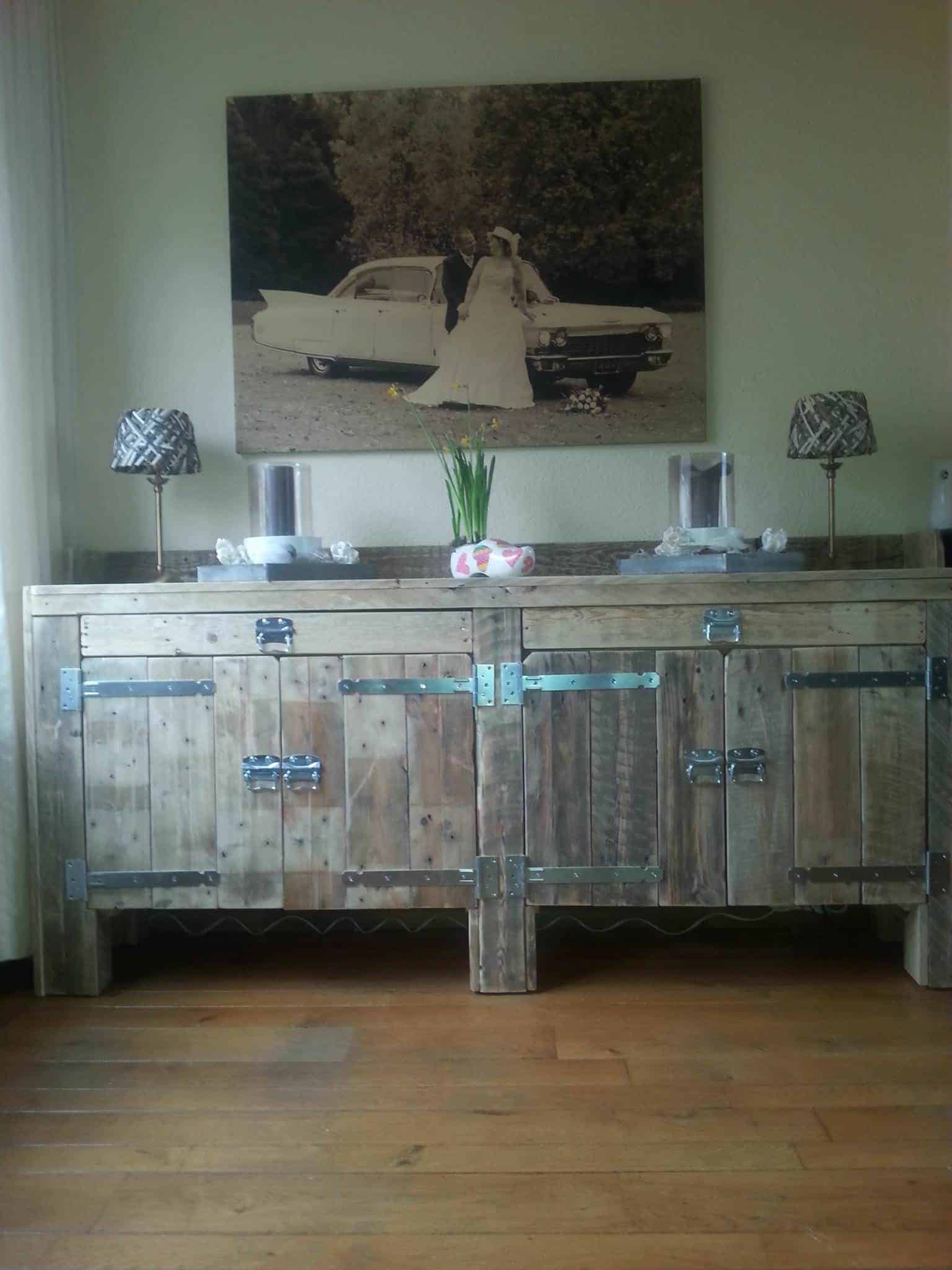 Pallet Dresser • 1001 Pallets