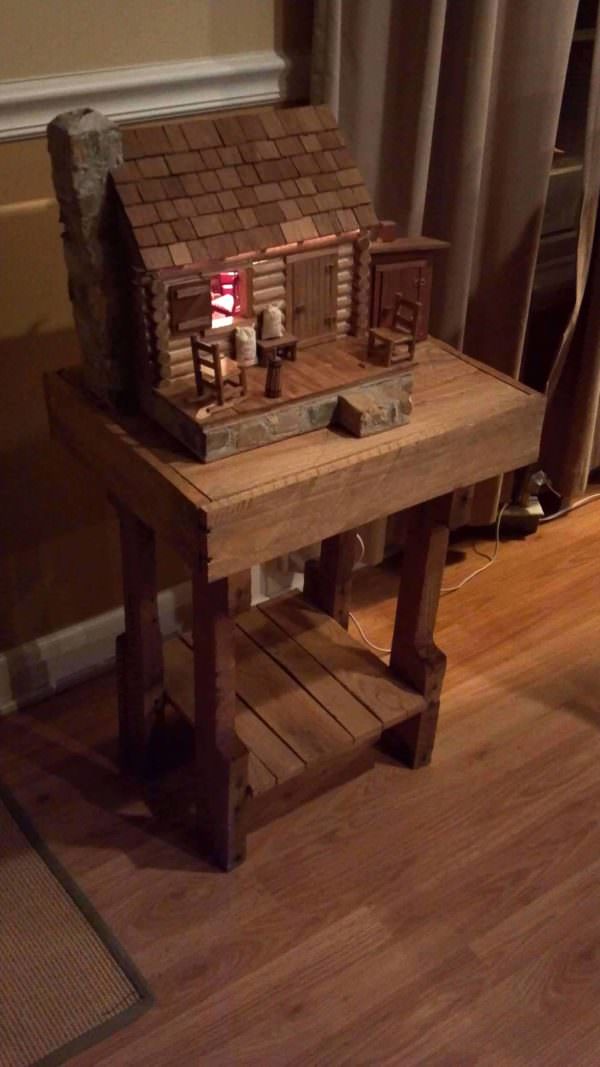 Pallet End Table Pallet Desks & Pallet Tables Pallet End Table Pallet Desks & Pallet Tables