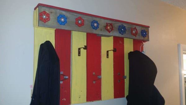 Coat Rack Made From Recycled Pallet & Plumbing Pallet Shelves & Pallet Coat Hangers Coat Rack Made From Recycled Pallet & Plumbing Pallet Shelves & Pallet Coat Hangers