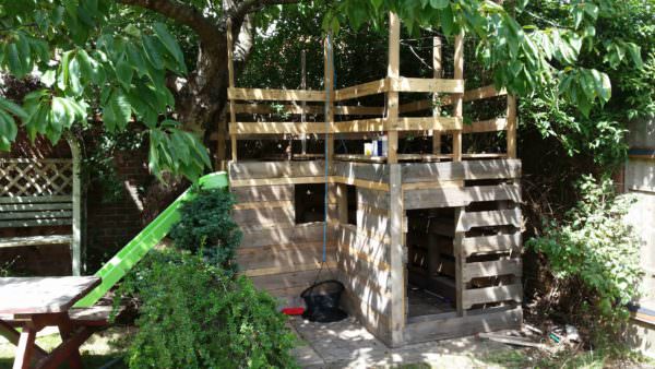 Pallet Play Fort (Work in Progress) Fun Pallet Crafts for Kids Pallet Sheds, Cabins, Huts & Playhouses Pallet Play Fort (Work in Progress) Fun Pallet Crafts for Kids Pallet Sheds, Cabins, Huts & Playhouses