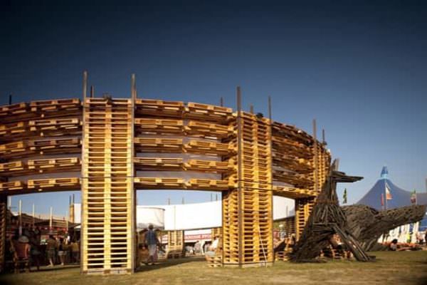 Sziget Festival Colosseum, Made out of 700 Pallets and 65 Feet Diameter Pallet Store, Bar & Restaurant Decorations 