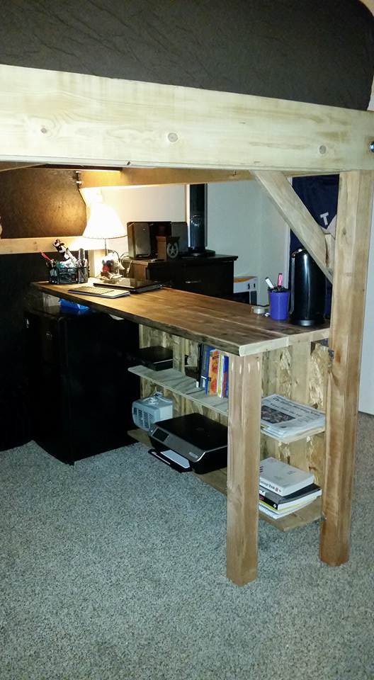 King Loft Pallet Bed With Stairs DIY Pallet Bed, Pallet Headboard & Frame FinishedBed3
