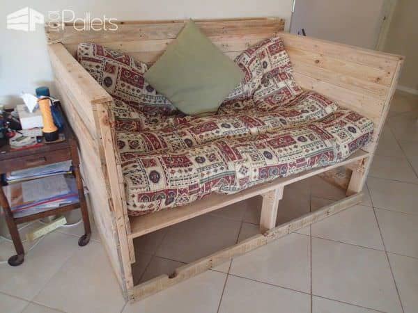 Pallet Day Bed DIY Pallet Bed, Pallet Headboard & FramePallet Sofas & Couches OLYMPUS DIGITAL CAMERA