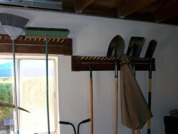 Garage Tool Peg Rack Pallet Shelves & Pallet Coat Hangers Garage Tool Peg Rack Pallet Shelves & Pallet Coat Hangers