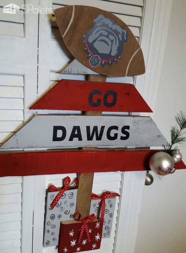 Door Christmas Decorations Sports Team Pallet Home Accessories 20151130_144125-1