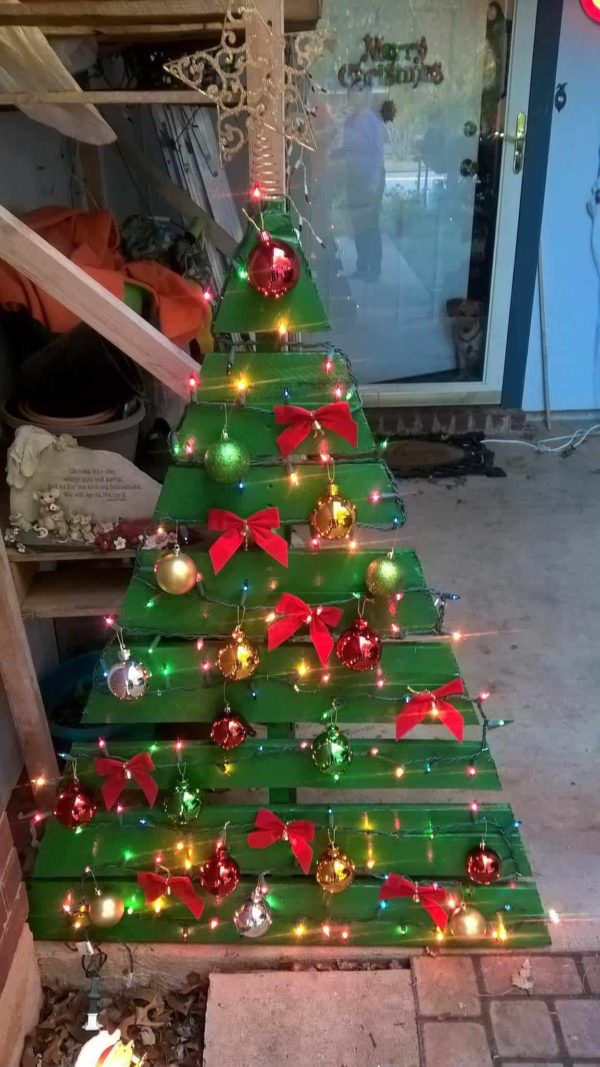 1001pallets.com-pallet christmas tree1