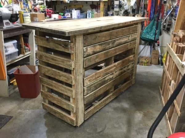 Pallet Bar with Built in Insulated Ice Box Pallet Bars Pallet Bar with Built in Insulated Ice Box Pallet Bars