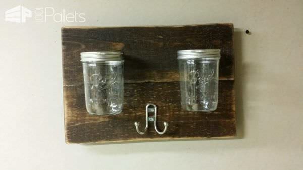15$ Bathroom Organization with Pallets & Mason Jars Pallet Cabinets & Wardrobes 1001pallets.com-bathroom-organization-a-must1