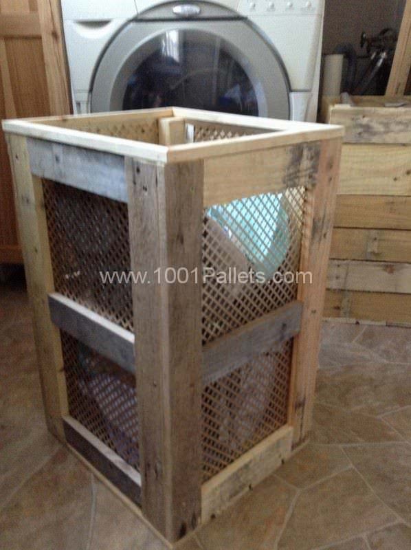 17 Rustic Bathroom Ideas You Can Make With Pallet Wood Pallet Shelves & Pallet Coat Hangers 17 Rustic Bathroom Ideas You Can Make With Pallet Wood Pallet Shelves & Pallet Coat Hangers