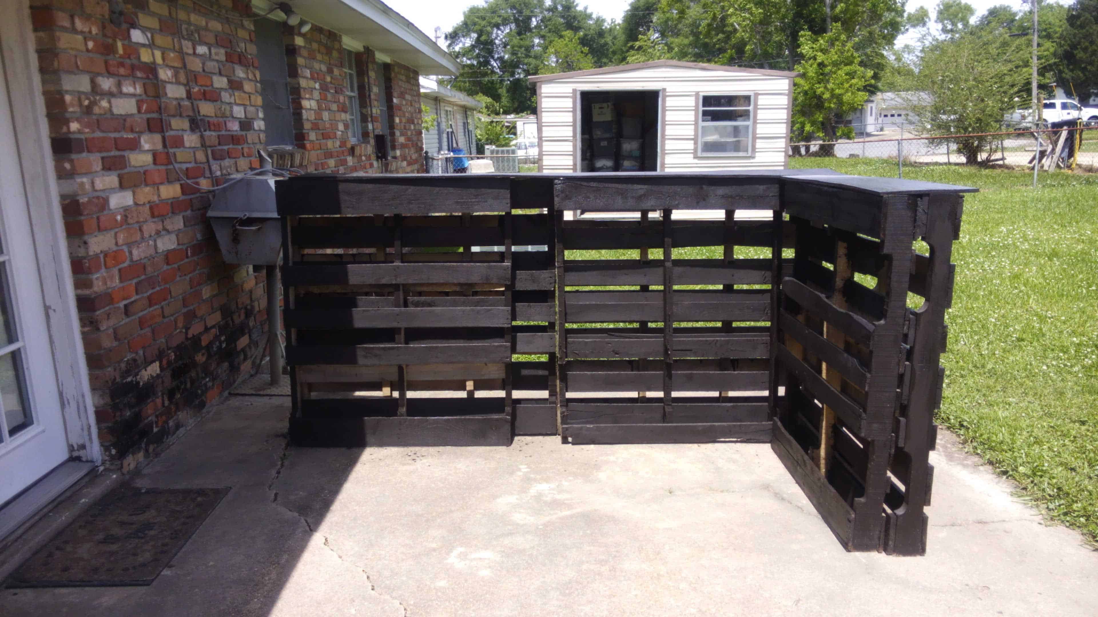 Outdoor Tiki Bar From 6 Recycled Pallets Less Than 50 1001 Outdoor Tiki Bar From 6 Recycled Pallets Less Than 50 1001