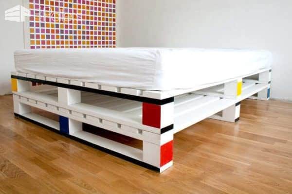 62 Creative Recycled Pallet Beds3