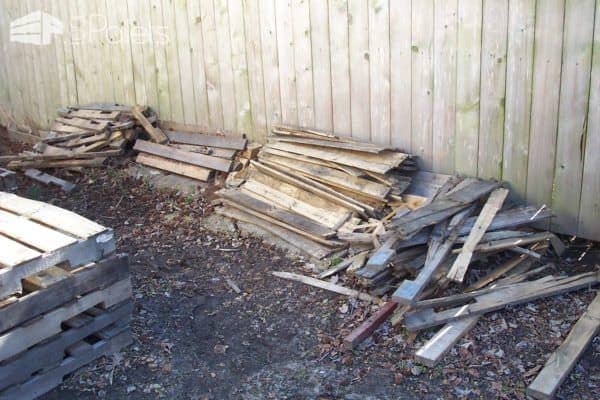 How I Made My Pallet Wall Pallet Walls & Pallet Doors 
