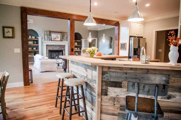 Pallet and Reclaimed Wood Decoration for a Contemporary House • 1001 ...