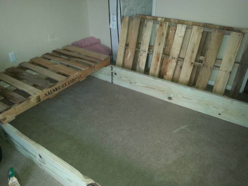 Queen Bed from 3 Pallets • 1001 Pallets