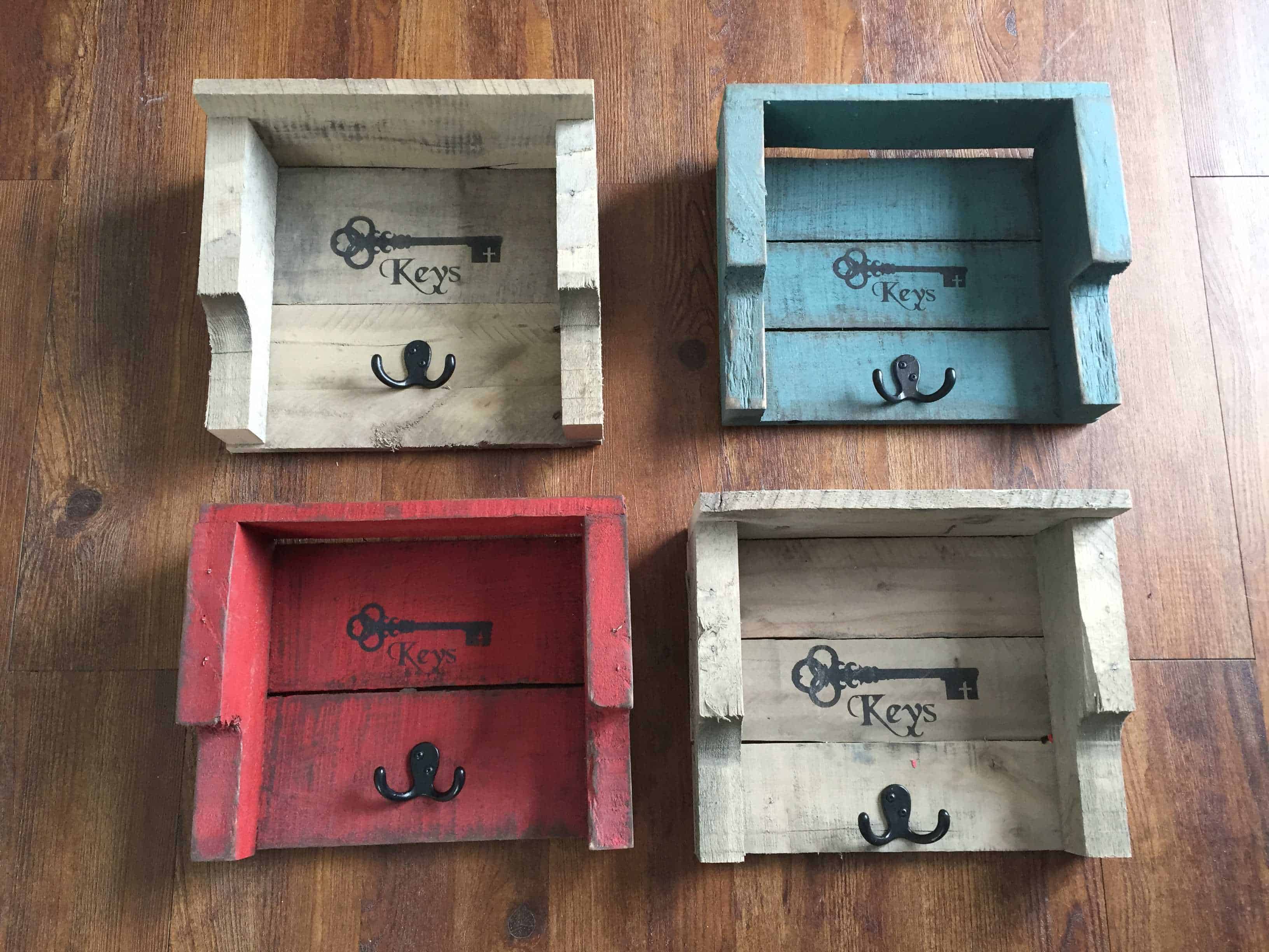 Rustic Pallet Key Holders • 1001 Pallets