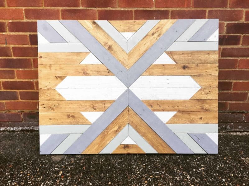 Chalk Paint Pallet Wall Art • 1001 Pallets