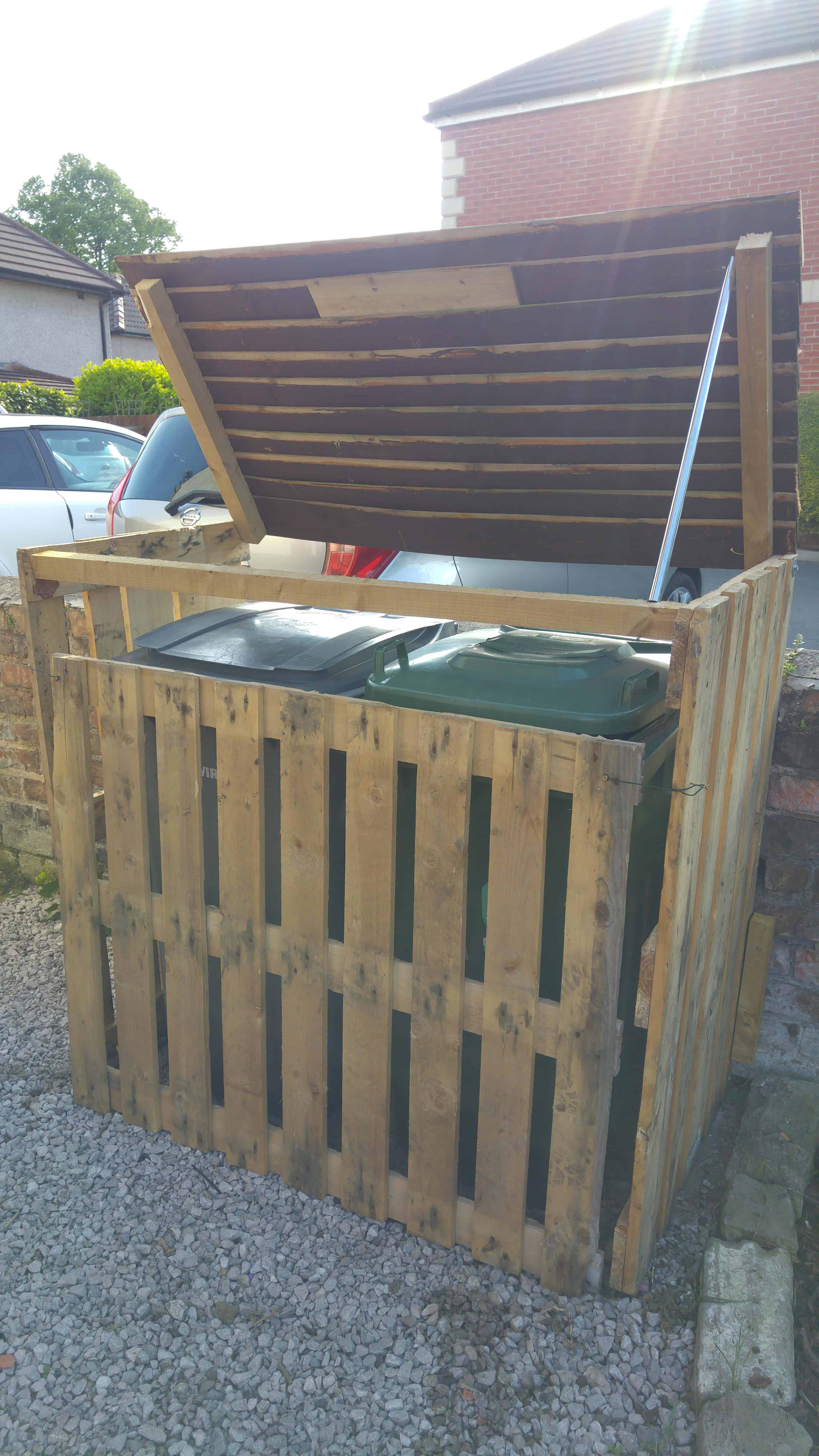 Pallet Garbage Bin Storage Shed â€¢ 1001 Pallets