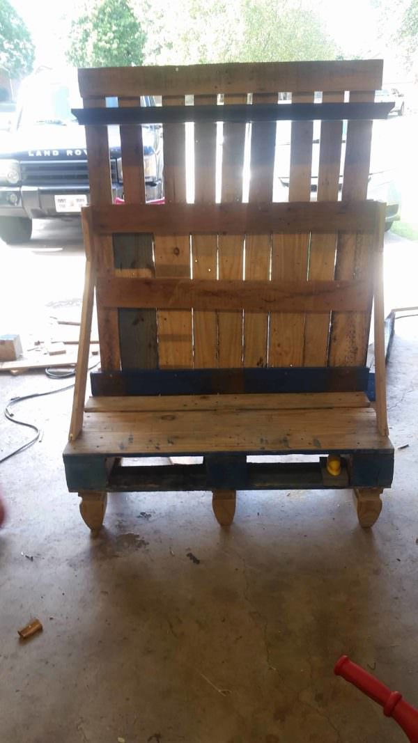 Pallet Hall Tree/Bench Pallet Benches, Pallet Chairs & Stools 