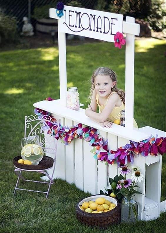 ideas for a lemonade stand for kids