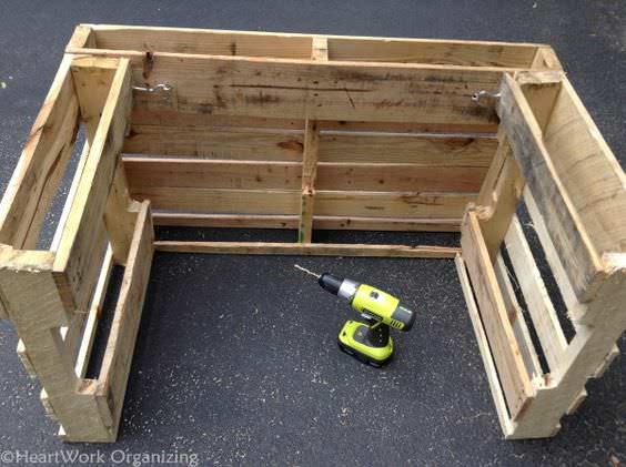 10 Lemonade Stands Made out of Repurposed Pallets • 1001 