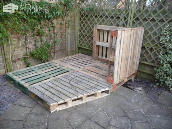 1001pallets.com-beautiful-summer-house-from-20-pallets2