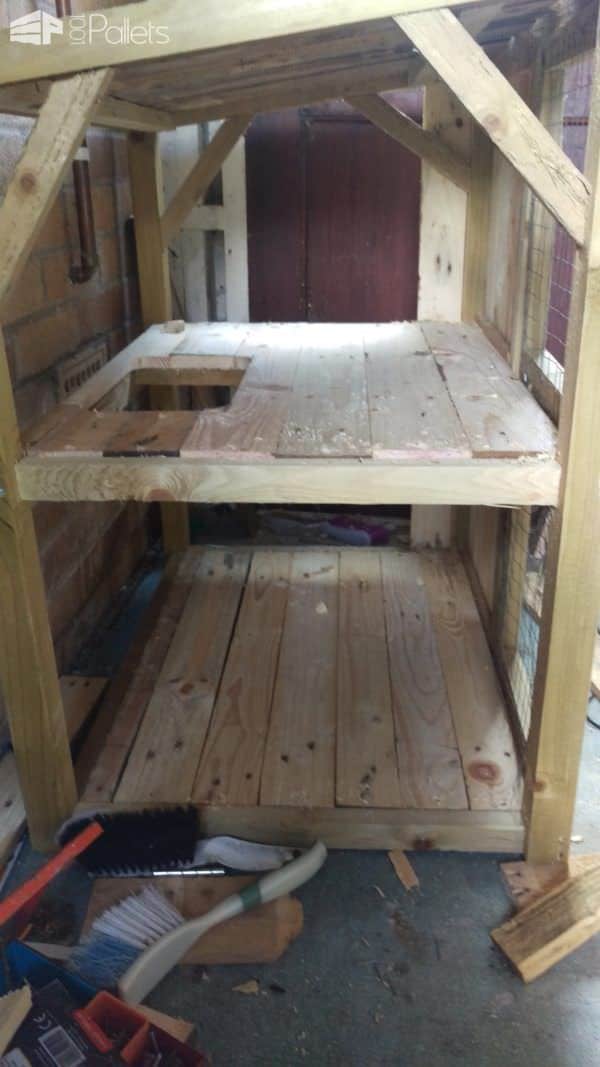 1001pallets.com-rabbit-castle-hutch4