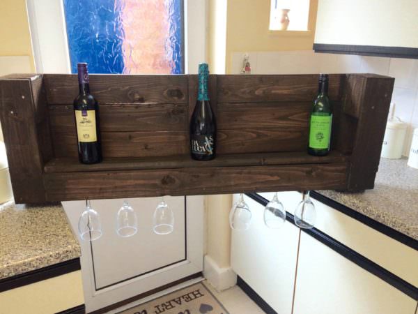 Fast, Easy Pallet Wine Rack