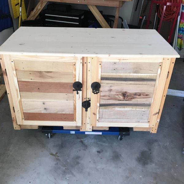 Pallet TV Double-Cabinet Console1