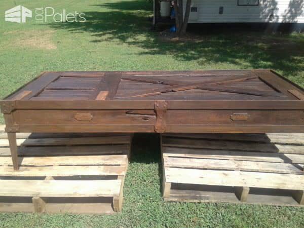 Iron-Banded Pallet Coffee Table 2