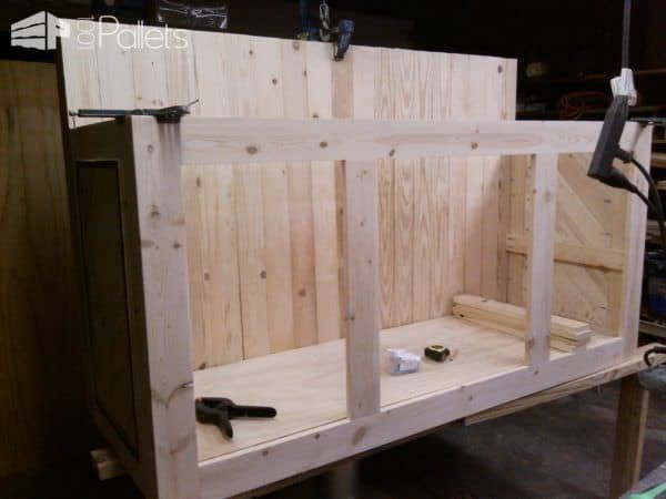 1001pallets.com-Two-tier Pallet Kitchen Island2