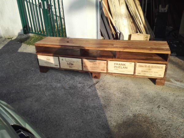 Stylish Wine Crate Storage TV Stand Pallet TV Stand & Rack dav