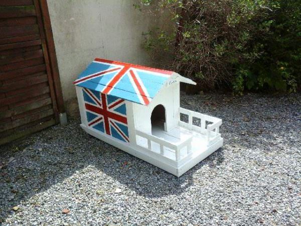 Super-cute Union Jack Pallet Doghouse Animal Pallet Houses & Pallet Supplies 